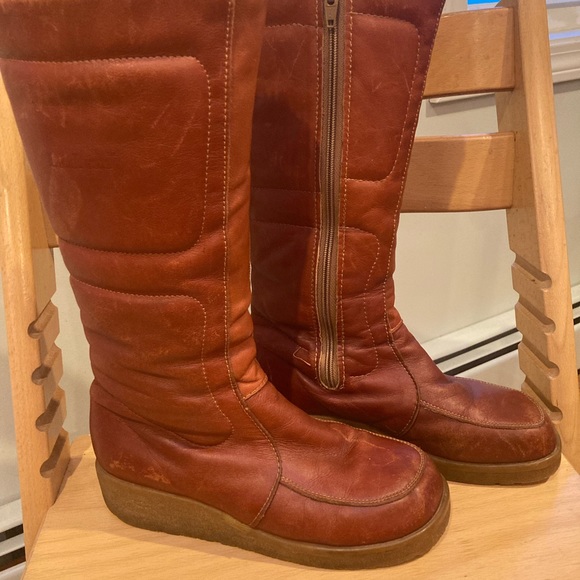 L.L. Bean Shoes - Vintage LL Bean gum sole boots